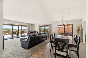 781 W Desert Ridge Dr, Green Valley, AZ 85622 - Photo 11