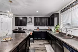 853 W Placita Pozanco, Green Valley, AZ 85614 - Photo 13