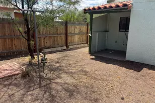 4138 E Desert Pl, Tucson, AZ 85712 - Photo 15