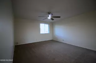 8133 E Colette Pl, Tucson, AZ 85710 - Photo 9