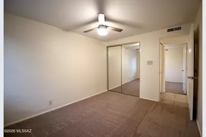 8133 E Colette Place, Tucson, AZ 85710 - Photo 15