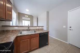 4061 N Weimer Pl, Tucson, AZ 85719 - Photo 9