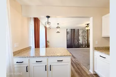 1366 S Avenida Polar #G205, Tucson, AZ 85710 - Photo 9