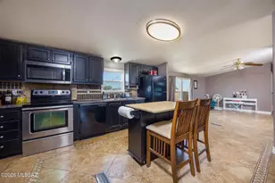 16351 W 6 Gun Pl, Tucson, AZ 85736 - Photo 7