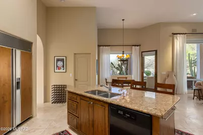6438 N Desert Wind Circle, Tucson, AZ 85750 - Photo 17