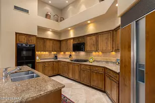 6438 N Desert Wind Cir, Tucson, AZ 85750 - Photo 15