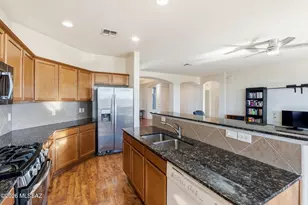 432 S Blue River Loop, Vail, AZ 85641 - Photo 9