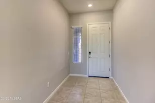 8461 N Gallant Fox Dr, Tucson, AZ 85704 - Photo 9