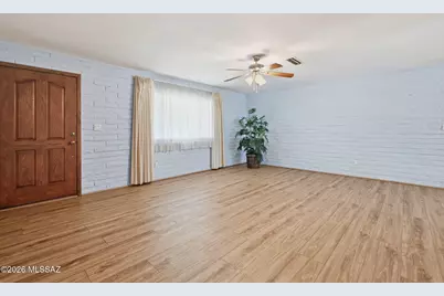 1041 S Abrego Drive, Green Valley, AZ 85614 - Photo 3