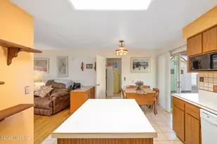 10080 N Camino Valdeflores, Tucson, AZ 85737 - Photo 9