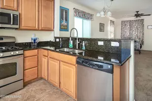 11580 W Bannerstone St, Marana, AZ 85658 - Photo 7