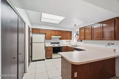 282 E Ponderosa Street, Tucson, AZ 85705 - Photo 9