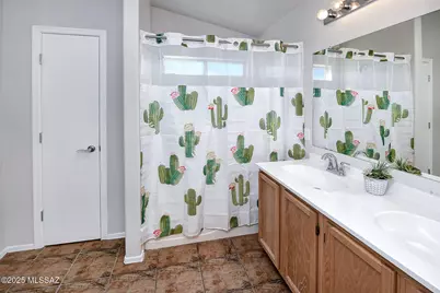 1382 N Thunder Ridge Drive, Tucson, AZ 85745 - Photo 23