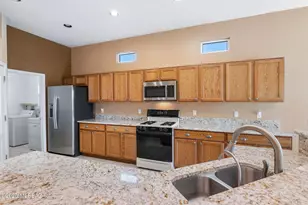 336 W Sunrise Vista Dr, Green Valley, AZ 85614 - Photo 11