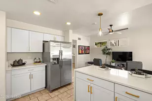 11834 N Copper Butte Dr, Tucson, AZ 85737 - Photo 9