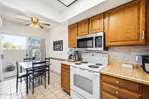 7801 E Hawthorne St, Tucson, AZ 85710 - Photo 13