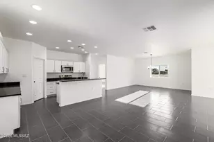 5738 E Hermans Rd, Tucson, AZ 85756 - Photo 11