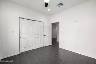 5738 E Hermans Rd, Tucson, AZ 85756 - Photo 23