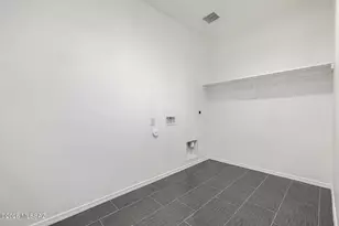 5738 E Hermans Rd, Tucson, AZ 85756 - Photo 29