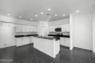 5738 E Hermans Rd, Tucson, AZ 85756 - Photo 11