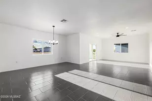 5738 E Hermans Rd, Tucson, AZ 85756 - Photo 9