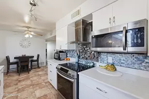 12010 W Hilltop Rd, Tucson, AZ 85736 - Photo 11