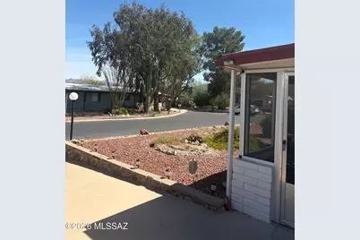 6 W La Pinon, Green Valley, AZ 85614 - Photo 3