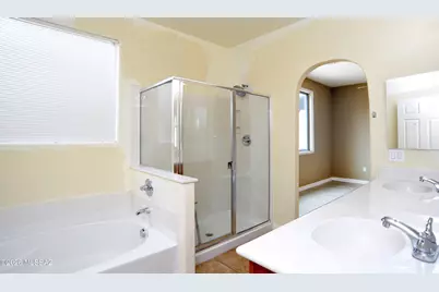 60648 E Eagle Mountain Drive, Saddlebrooke, AZ 85739 - Photo 11