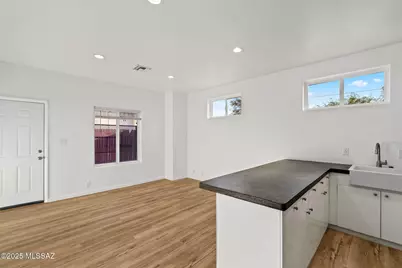 2210 E 6th Street, Tucson, AZ 85719 - Photo 39