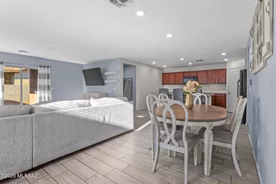 7570 E Kinnison Wash Loop, Tucson, AZ 85730 - Photo 5