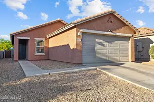7570 E Kinnison Wash Loop, Tucson, AZ 85730 - Photo 1
