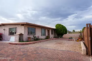 3022 S Oberon Rd, Tucson, AZ 85713 - Photo 3