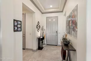 2543 E Wrightson View Dr, Green Valley, AZ 85614 - Photo 9