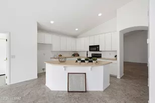 1563 N Rush Creek Ct, Green Valley, AZ 85614 - Photo 11