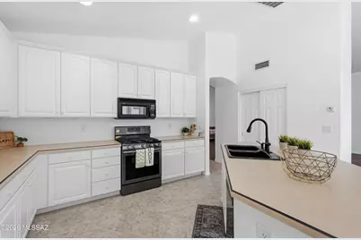 1563 N Rush Creek Court, Green Valley, AZ 85614 - Photo 13