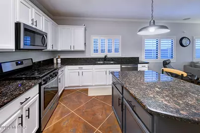 8271 N Rocky Brook Drive, Tucson, AZ 85743 - Photo 3