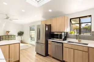 7076 E Arrowhead Dr, Tucson, AZ 85715 - Photo 15