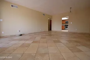 814 N Crescent Ln, Tucson, AZ 85710 - Photo 13