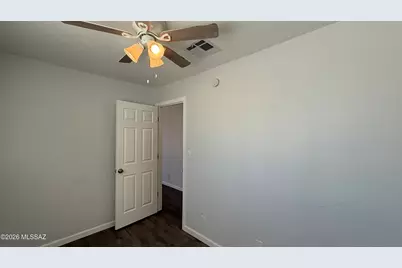 8449 E Kent Place, Tucson, AZ 85710 - Photo 15