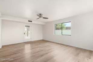 750 W Camino Iturbide, Green Valley, AZ 85622 - Photo 5