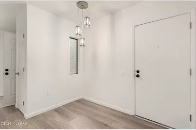 750 W Camino Iturbide, Green Valley, AZ 85622 - Photo 9