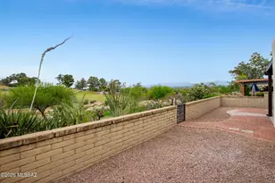 750 W Camino Iturbide, Green Valley, AZ 85622 - Photo 1