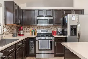 578 W Tara Danette Dr, Tucson, AZ 85704 - Photo 9