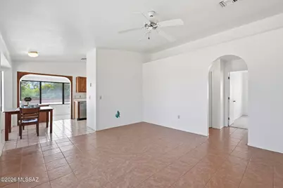 174 E Camino De Diana, Green Valley, AZ 85614 - Photo 7