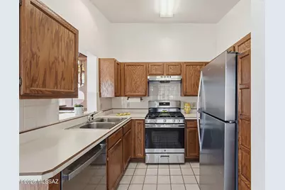 174 E Camino De Diana, Green Valley, AZ 85614 - Photo 11