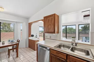 174 E Camino De Diana, Green Valley, AZ 85614 - Photo 13