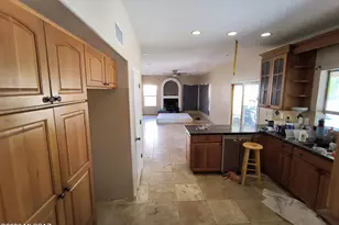 960 W Turnstone Pl, Tucson, AZ 85737 - Photo 7