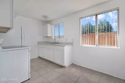 5813 E 23rd Street, Tucson, AZ 85711 - Photo 25