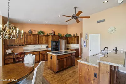 37850 S Rolling Hills Drive, Saddlebrooke, AZ 85739 - Photo 9