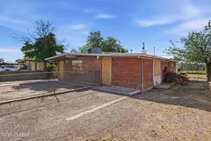 10 E Corona Rd, Tucson, AZ 85756 - Photo 3